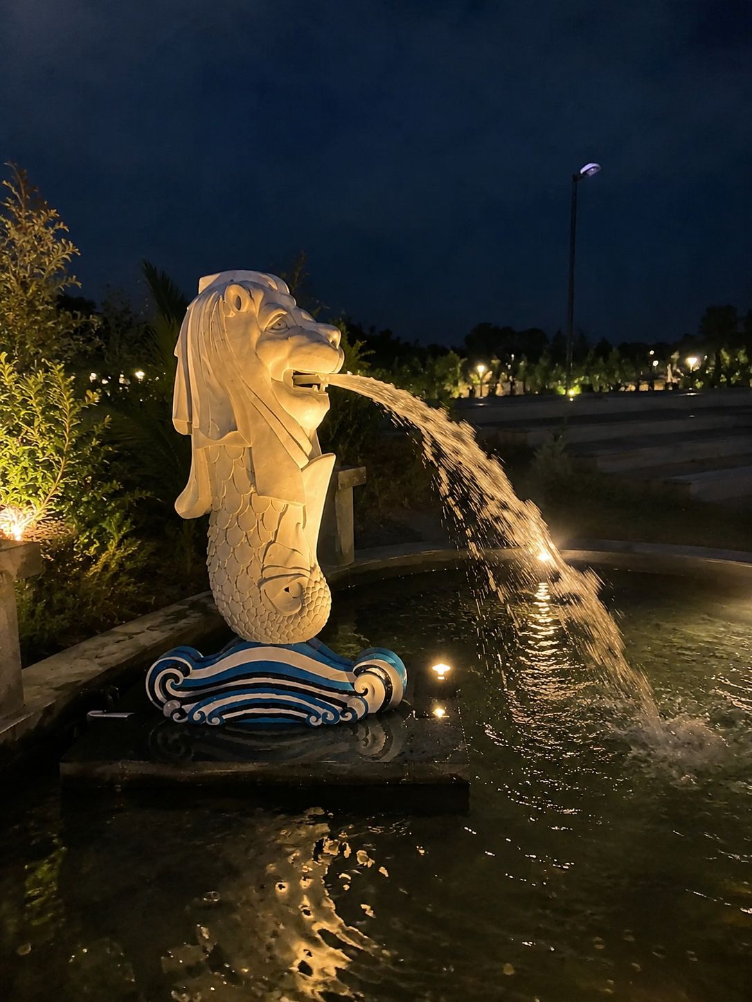 Illuminated Seahorse Fountain