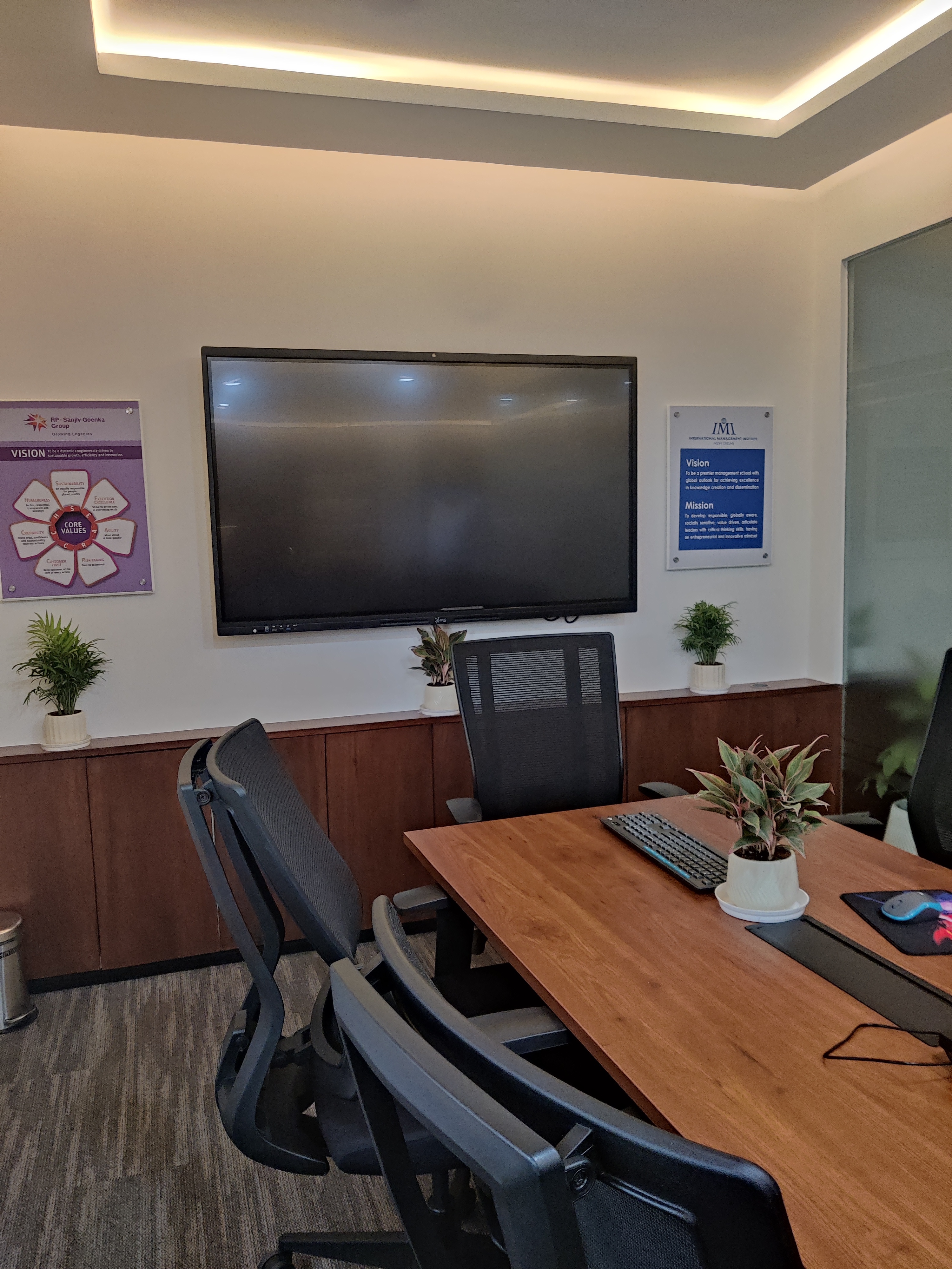 Modern Corporate Office Design